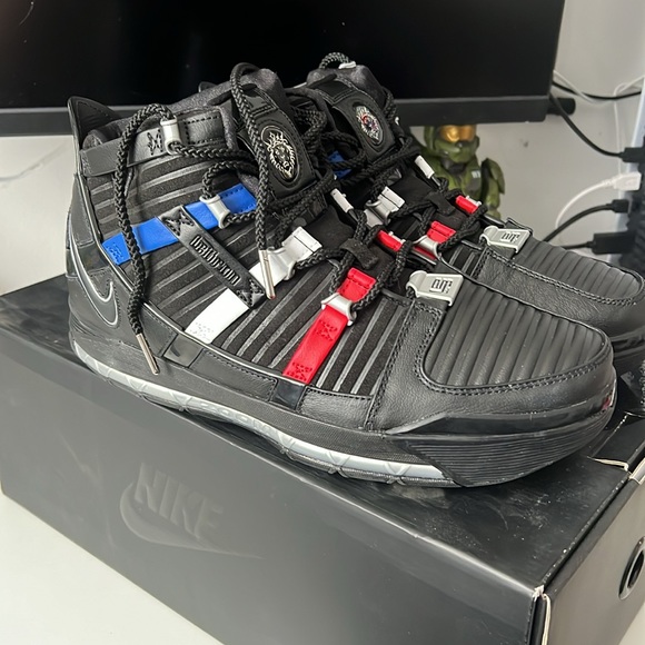 NIKE LEBRON 3 BARBERSHOP - Picture 3 of 3